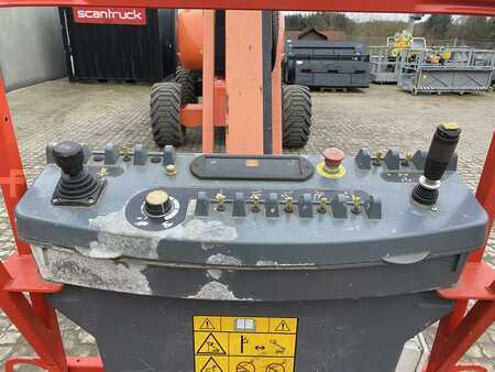 Piattaforme aeree articolate 2013  JLG 800AJ (3)