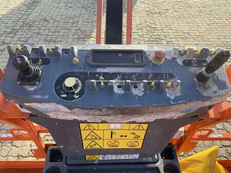 Kloubová pracovní plošina 2013  JLG 860SJ (3)