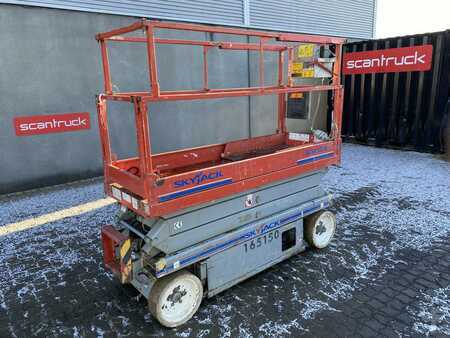 Pracovní plošina s nůžkovým zdvihem 2011  Skyjack SJ3219 (1)