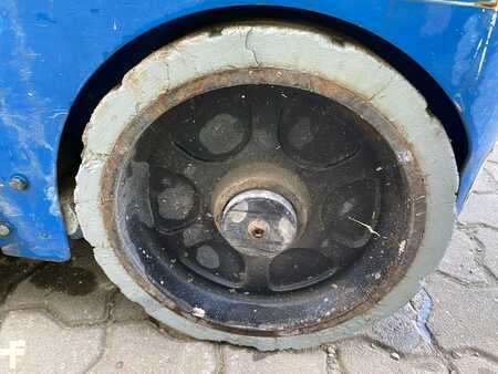 Speciální stroje 2007  Snorkel TM12 (6)