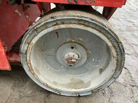 Scherenarbeitsbühne 2015  Manitou 78SEC (6)