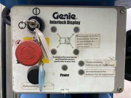 Pracovní plošina s nůžkovým zdvihem 1996  Genie Diverse (3)