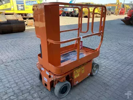 Speciální stroje 2007  JLG 1230ES (4)