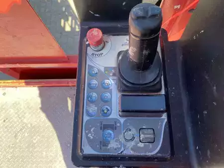 Ollós munka emelvény 2015  Manitou 140SC (3)