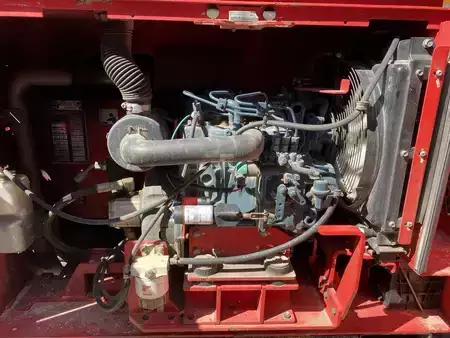 Ollós munka emelvény 2015  Manitou 140SC (8)