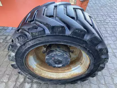 Fler stegs bom 2006  JLG 860SJ (6)
