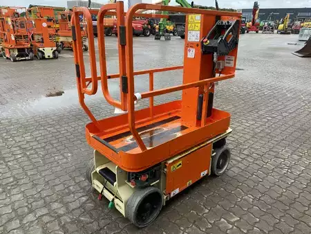 Speciální stroje 2017  JLG 1230ES (4)