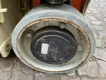 Speciální stroje 2017  JLG 1230ES (6)