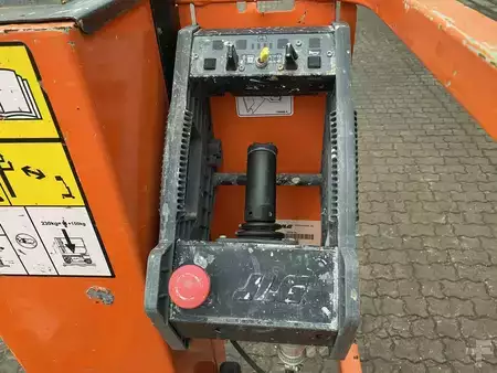 Speciální stroje 2017  JLG 1230ES (3)