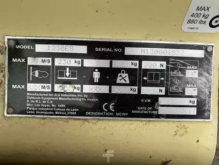 Speciální stroje 2017  JLG 1230ES (9)