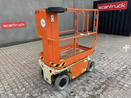 Speciální stroje 2017  JLG 1230ES (1)