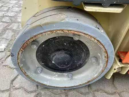 Speciální stroje 2017  JLG 1230ES (7)