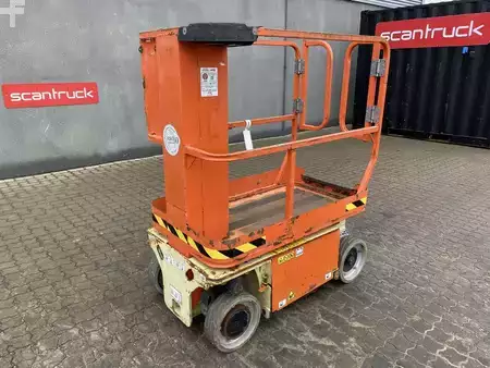 Speciální stroje 2007  JLG 1230ES (1)