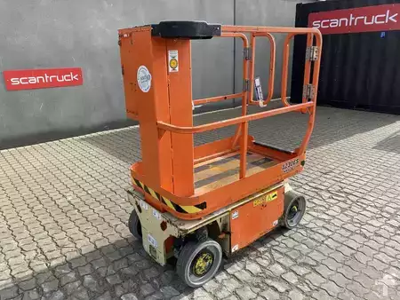Speciální stroje 2011  JLG 1230ES (1)