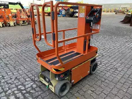 Speciální stroje 2014  JLG 1230ES (4)