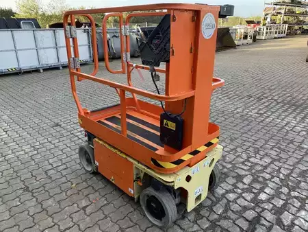 Speciální stroje 2014  JLG 1230ES (5)