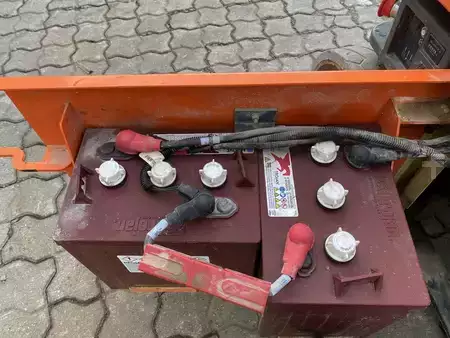 Speciální stroje 2014  JLG 1230ES (8)