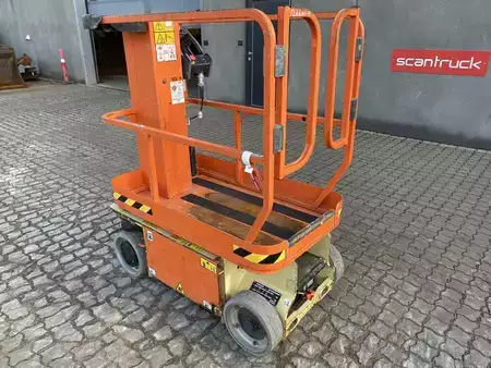 Speciální stroje 2014  JLG 1230ES (2)