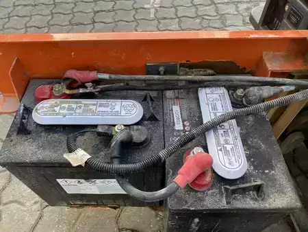 Speciální stroje 2014  JLG 1230ES (8)