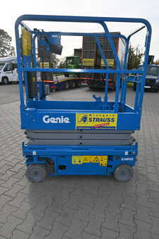 Pracovní plošina s nůžkovým zdvihem 2022 Genie GS1432 (1)