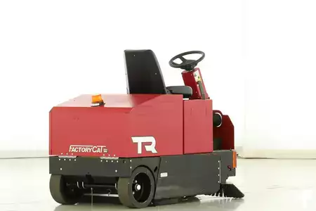 Zamiatarka 2020  Factory Cat TR (2)