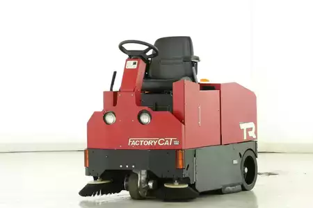 Zamiatarka 2014  Factory Cat TR (1)