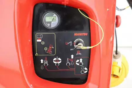 Kolmo zvedaná plošina 2021  Manitou 100-VJR (4)