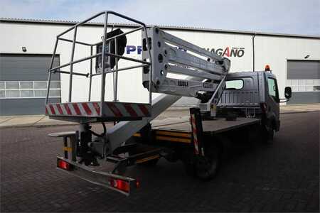 Plošina na nákladním automobilu  Isoli PNT205NH Driving Licence B/3, Nissan Cabstar 35.12 (2)