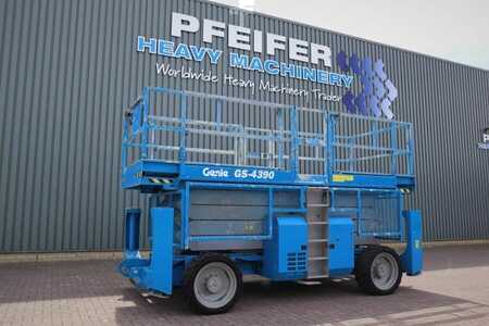 Pracovní plošina s nůžkovým zdvihem - Genie GS4390 Diesel, 4x4 Drive, 15.11m Working Height 68 (1)