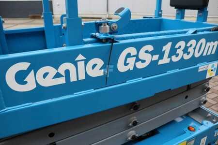 Pracovní plošina s nůžkovým zdvihem - Genie GS1330M ALL-ELECTRIC DC DRIVE, 5.9M WORKING HEIGHT (14)