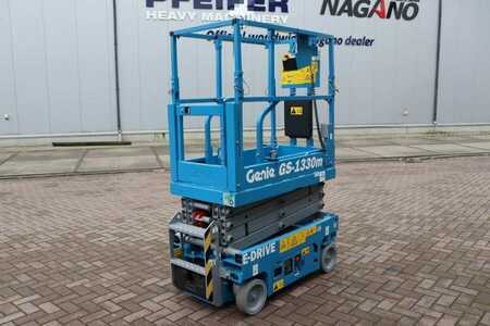 Pracovní plošina s nůžkovým zdvihem - Genie GS1330M ALL-ELECTRIC DC DRIVE, 5.9M WORKING HEIGHT (4)
