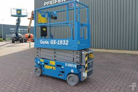 Piattaforme aeree a pantografo  Genie GS1932 E-Drive New And Available Directly From Sto (8)