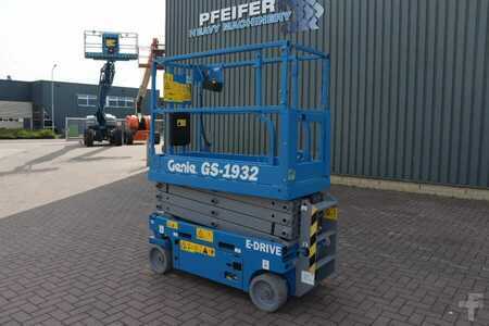 Scissor lift  Genie GS1932 E-Drive New And Available Directly From Sto (9)