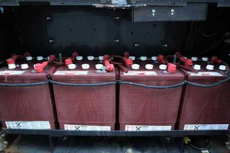 Pracovní plošina s nůžkovým zdvihem - Genie GS4069DC Electric, 14m Working Height, 363kg Capac (4)