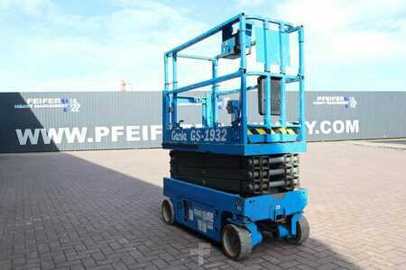 Genie GS1932 Electric, Working Height 7.8 m, 227kg Capac