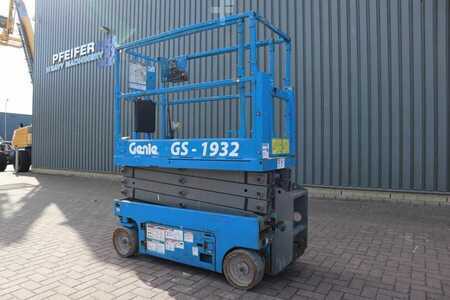 Genie GS1932 Electric, Working Height 7.8 m, 227kg Capac