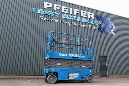 Scissor lift  Genie GS2632 Electric, Working Height 10m, 227kg Capacit (1)