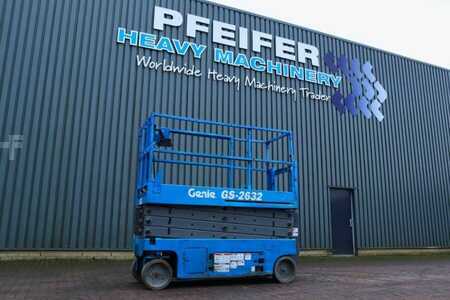 Scissor lift  Genie GS2632 Electric, Working Height 10m, 227kg Capacit (1)