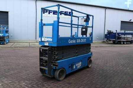 Scissor lift  Genie GS2632 Electric, Working Height 10m, 227kg Capacit (2)