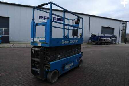 Scissor lift  Genie GS2632 Electric, Working Height 10m, 227kg Capacit (2)