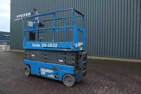 Scissor lift  Genie GS2632 Electric, Working Height 10m, 227kg Capacit (9)