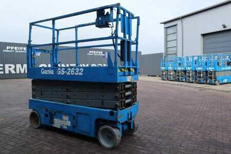 Scissor lift  Genie GS2632 Electric, Working Height 10m, 227kg Capacit (8)