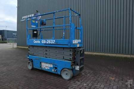 Scissor lift  Genie GS2632 Electric, Working Height 10m, 227kg Capacit (9)