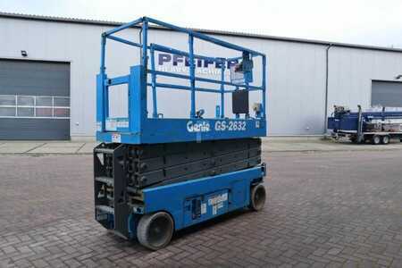 Scissor lift  Genie GS2632 Electric, Working Height 10m, 227kg Capacit (2)