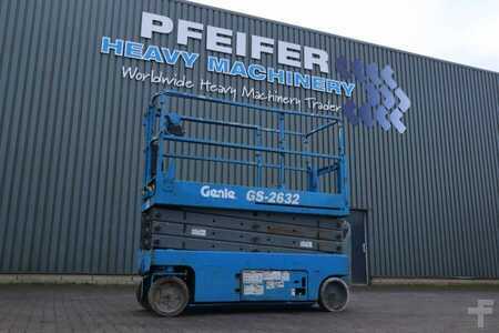 Scissor lift  Genie GS2632 Electric, Working Height 10m, 227kg Capacit (1)