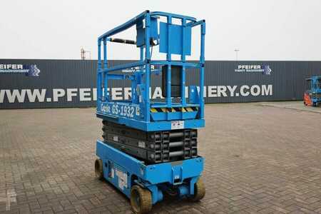 Scissor lift  Genie GS1932 Electric, Working Height 7.8 m, 227kg Capac (8)