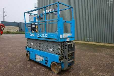 Scissor lift  Genie GS2632 Electric, Working Height 10m, 227kg Capacit (8)