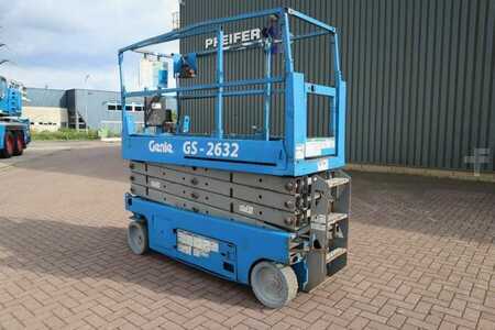 Scissor lift  Genie GS2632 Electric, Working Height 10m, 227kg Capacit (3)