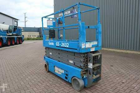 Scissor lift  Genie GS2632 Electric, Working Height 10m, 227kg Capacit (4)