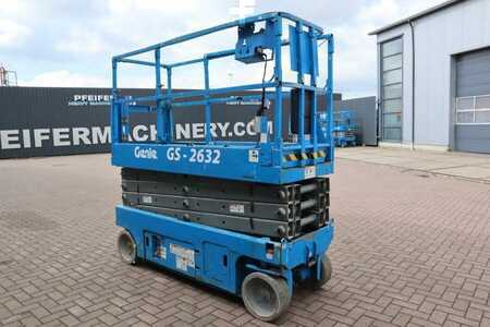 Scissor lift  Genie GS2632 Electric, Working Height 10m, 227kg Capacit (2)